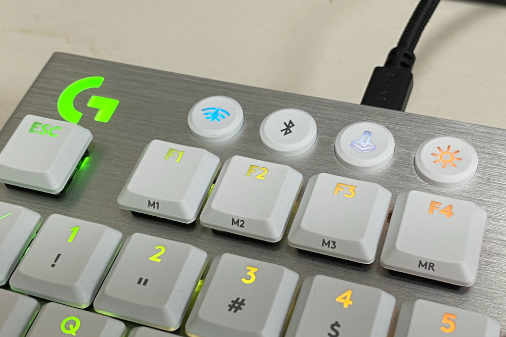 ロジクール G913 TKL レビュー・ゲーミングに特化したテンキーレスキーボード・打鍵感には疑問 – げめろぐ